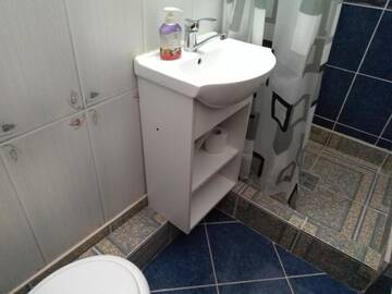 Фото номера Трехместный номер Гостевой дом La Stejarel г. Корбени 6